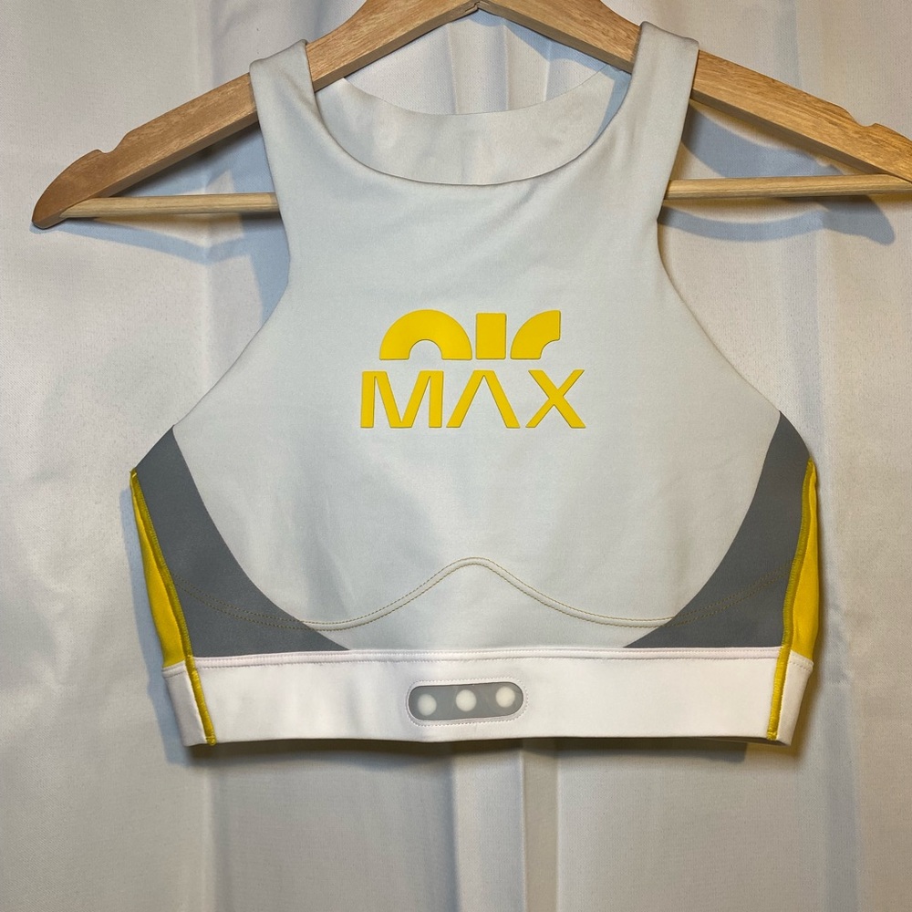 Nike Air Max MOFIT Dri-Fit Swoosh Cutout Sports Bra Womens Small DM0631-012
